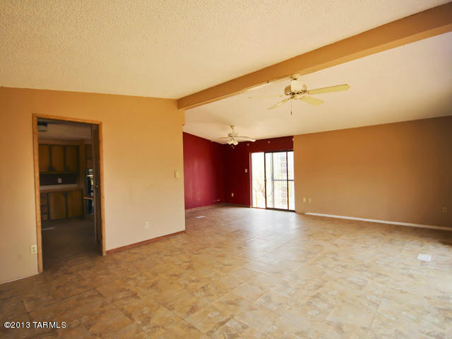 10025 West Rudasill Road Tucson, AZ 85743 - Photo 9 of 39
