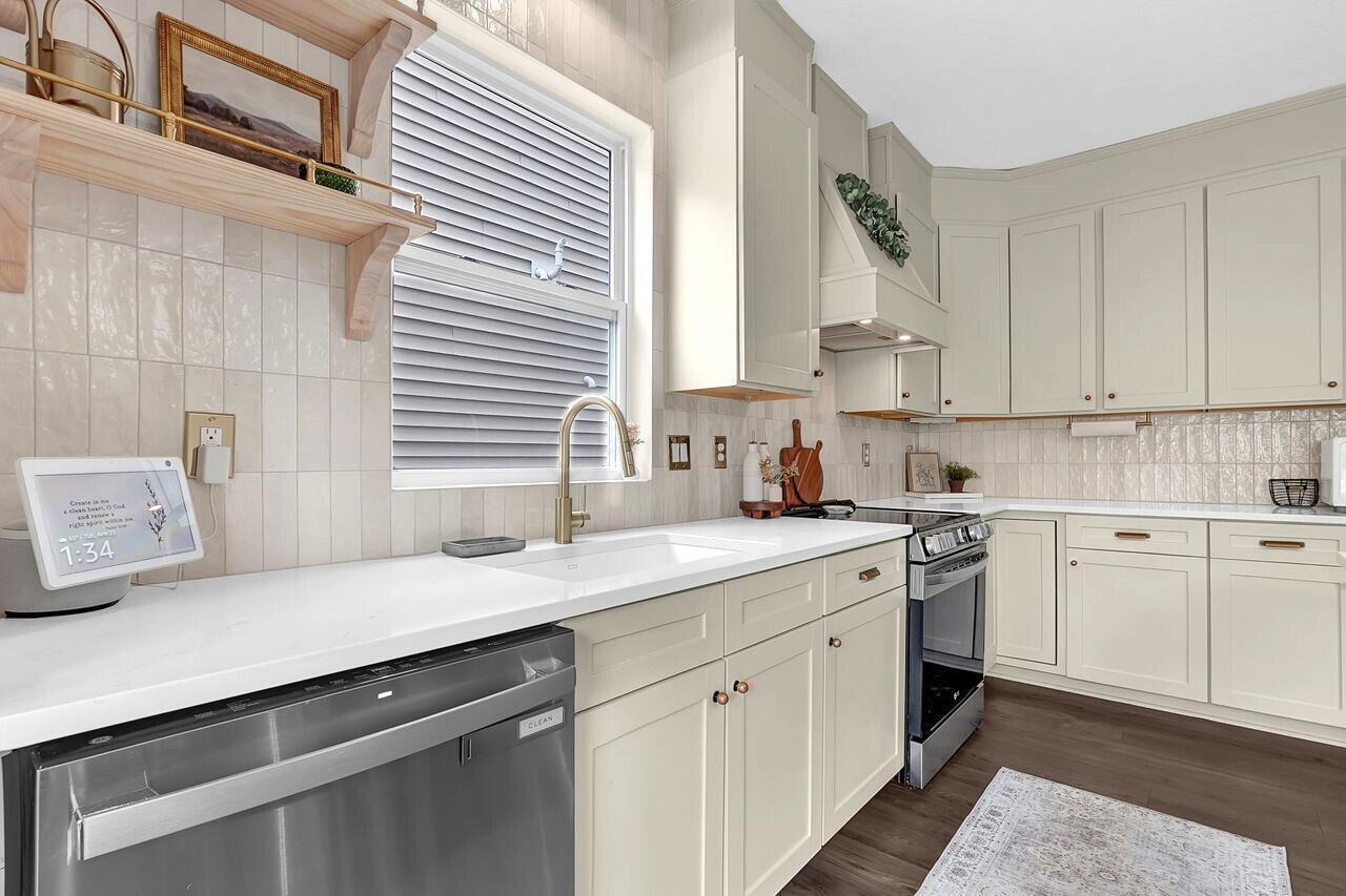 6031 Heckert Road Westerville, OH 43081 - Photo 15 of 50 DSC06410- bright