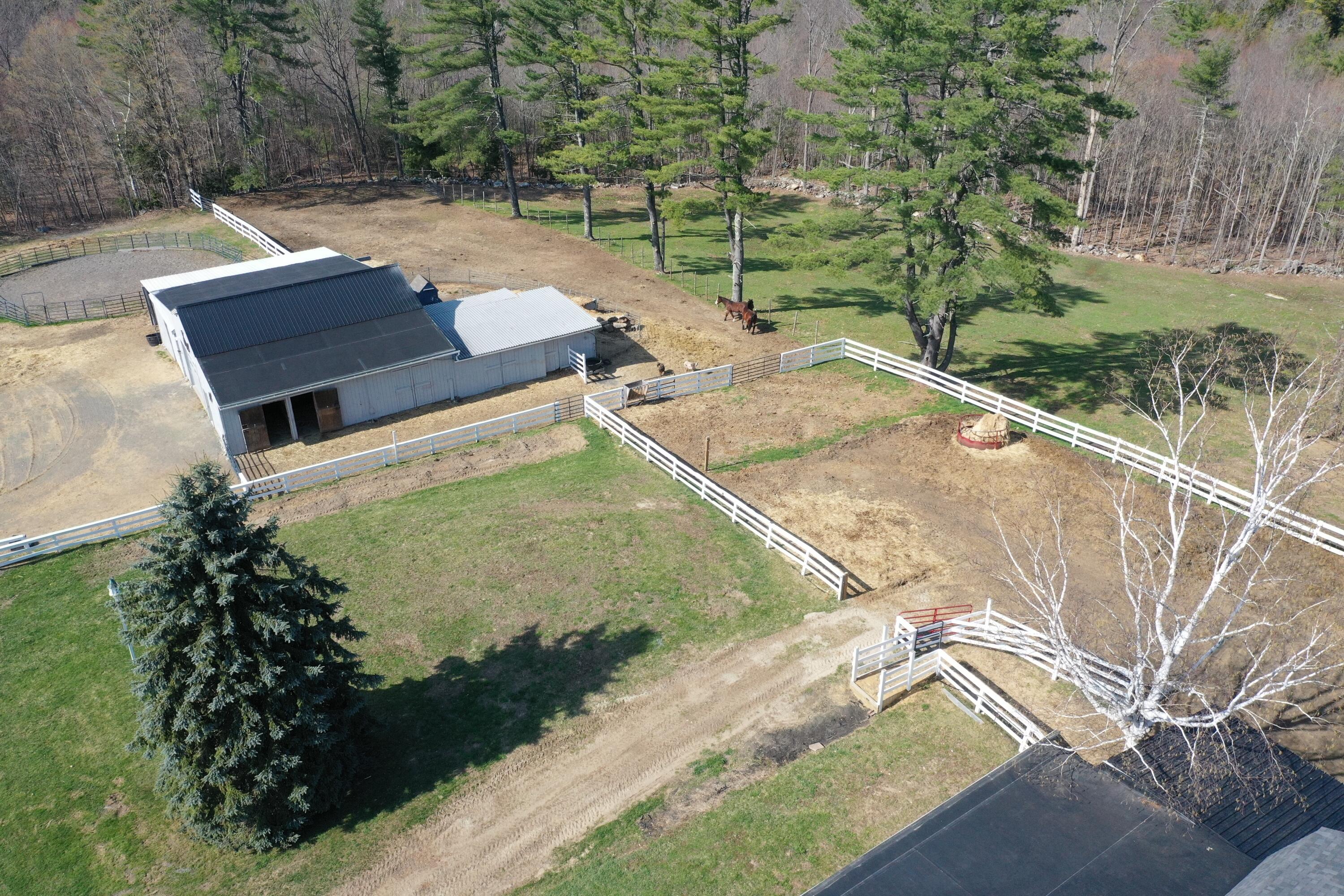 26 Garvin Road Acton, ME 04001 - Photo 12 of 99 Horse Barn