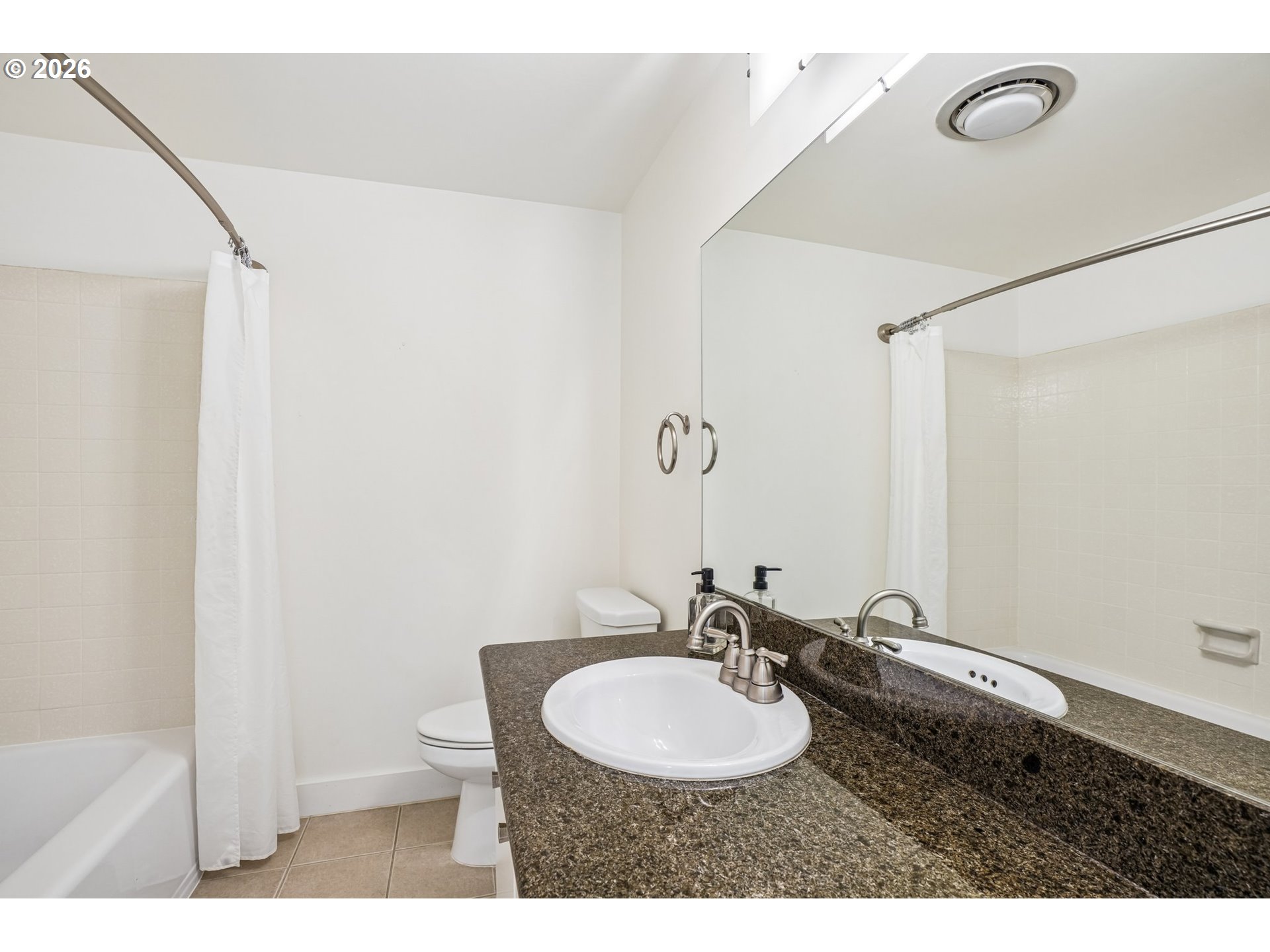 790 Southeast Webber Street, Unit 310 Portland, OR 97202 - Photo 14 of 32