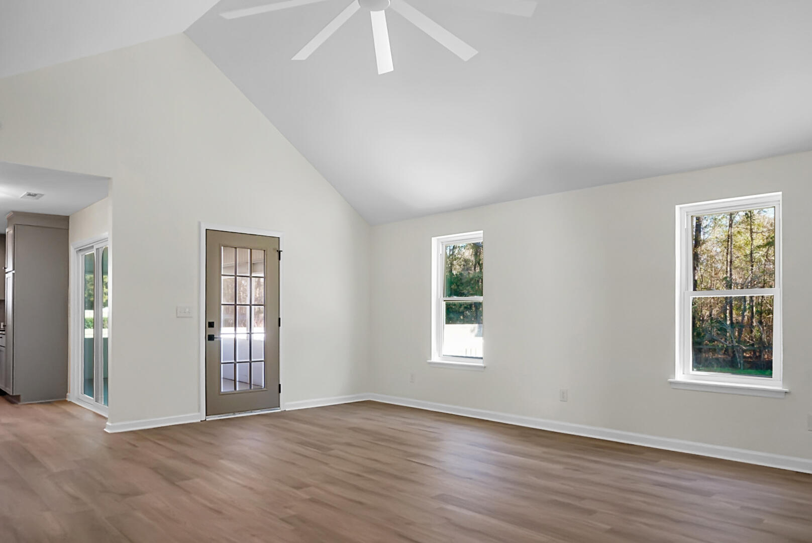 108 Lois Circle Moncks Corner, SC 29461 - Photo 8 of 29 DSC00147