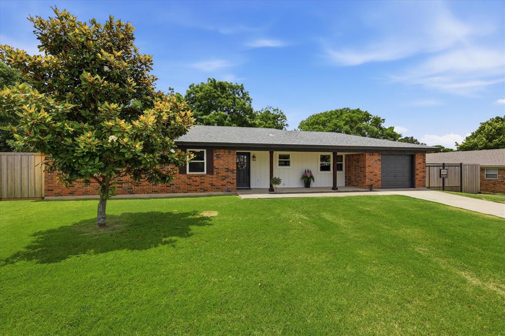 1005 North Miller Street Decatur, TX 76234 - Photo 3 of 30