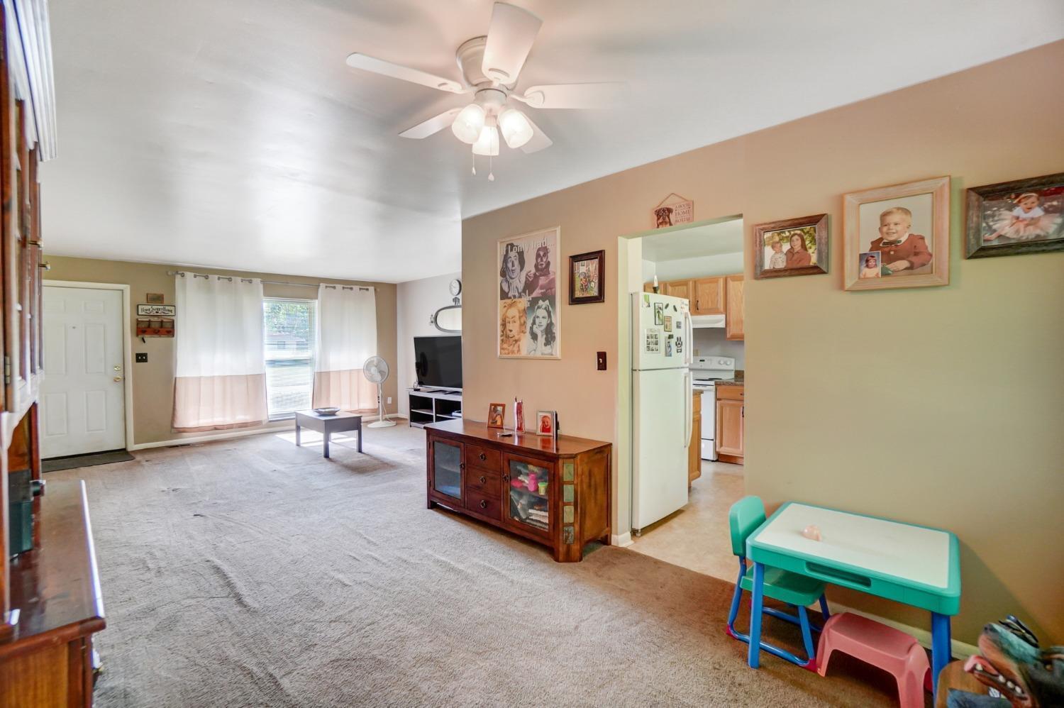 11459 Kenn Road Forest Park, OH 45240 - Photo 8 of 27