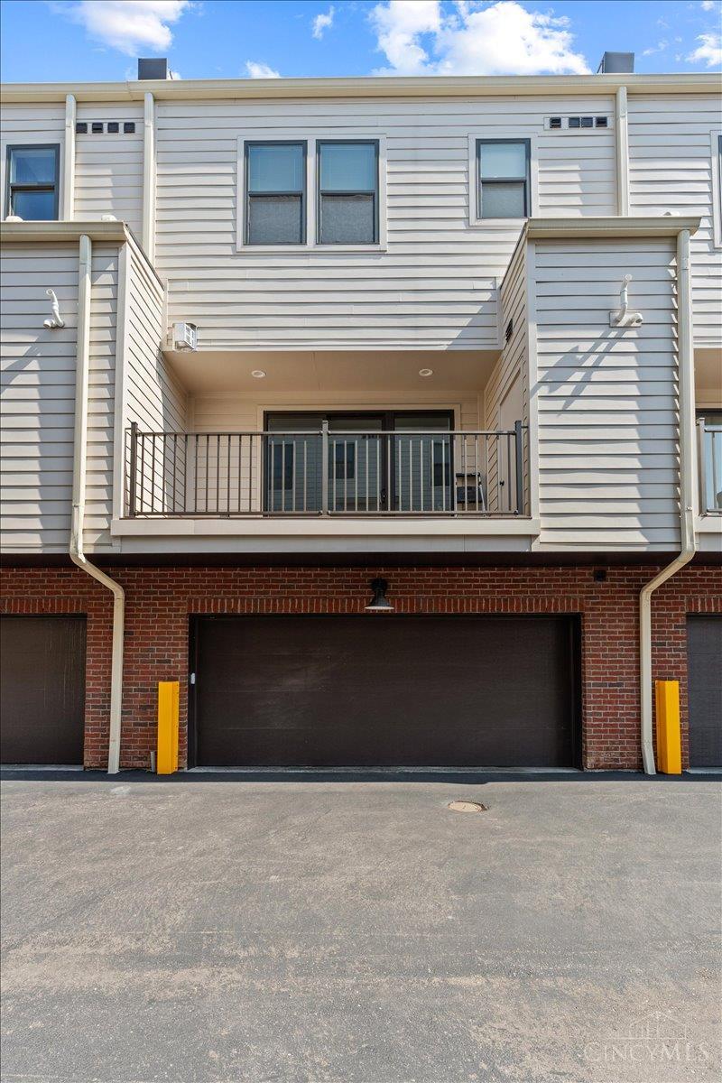 3906 Edwards Road, Unit B Cincinnati, OH 45209 - Photo 6 of 47