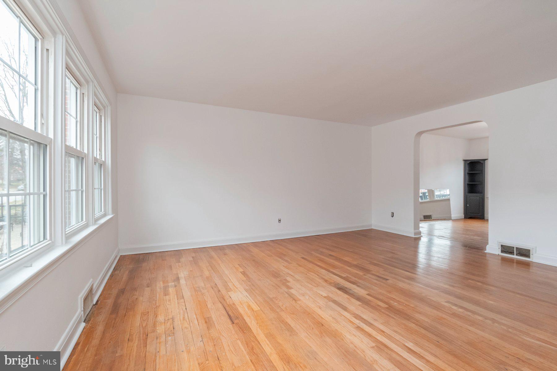 8125 Pleasant Plains Road Baltimore, MD 21286 - Photo 3 of 23 Gallery Image 3