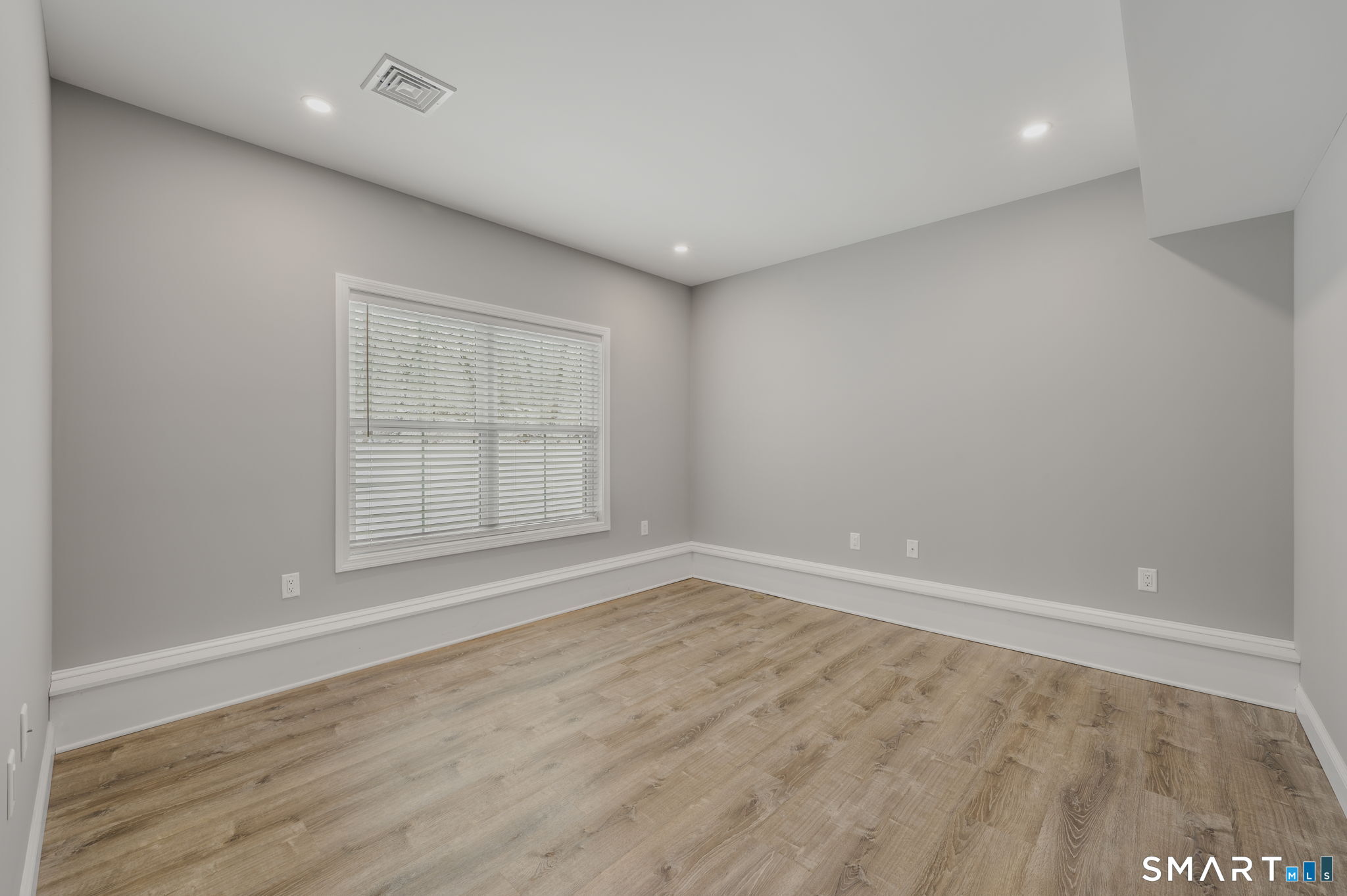 1462 Voluntown Road Griswold, CT 06351 - Photo 25 of 35 Family Room, Office