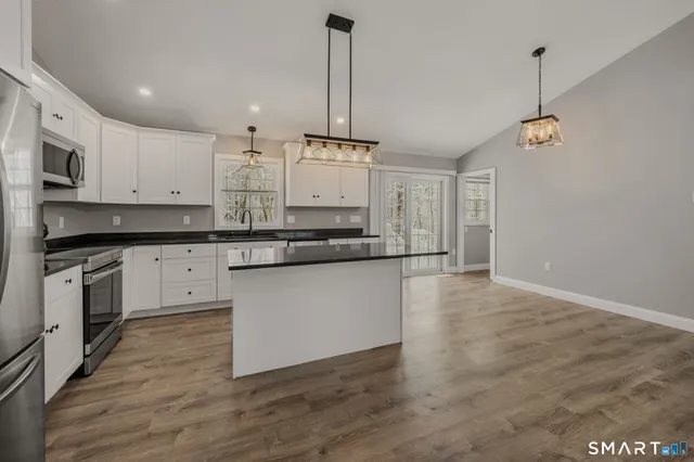 $585,000 | 1462 Voluntown Road, Griswold, CT 06351