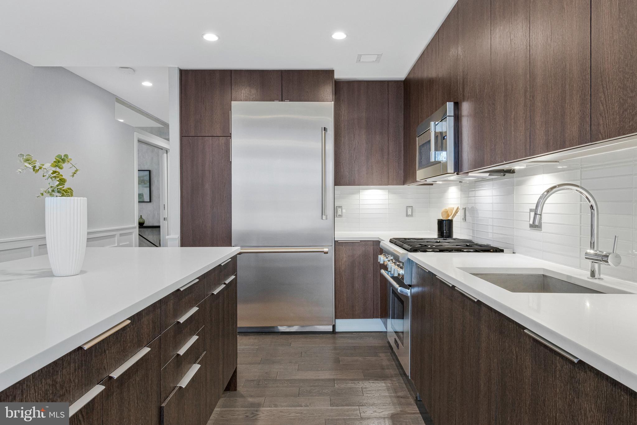 45 Sutton Square Southwest, Unit 605 Washington, DC 20024 - Photo 7 of 58