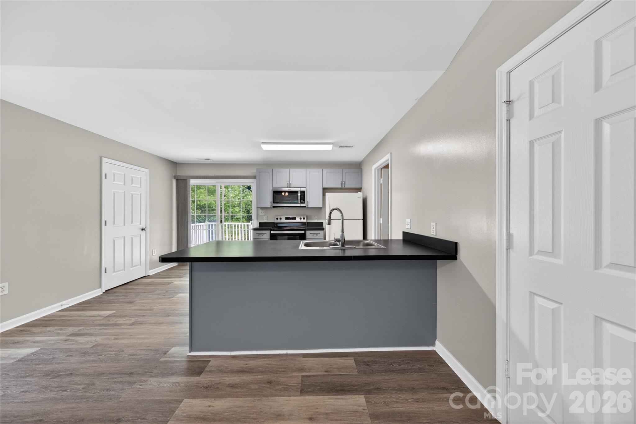 2332 Eargle Road Charlotte, NC 28269 - Photo 4 of 17