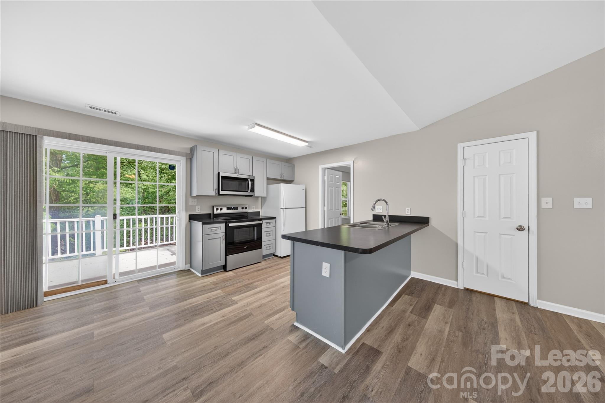 2332 Eargle Road Charlotte, NC 28269 - Photo 6 of 17