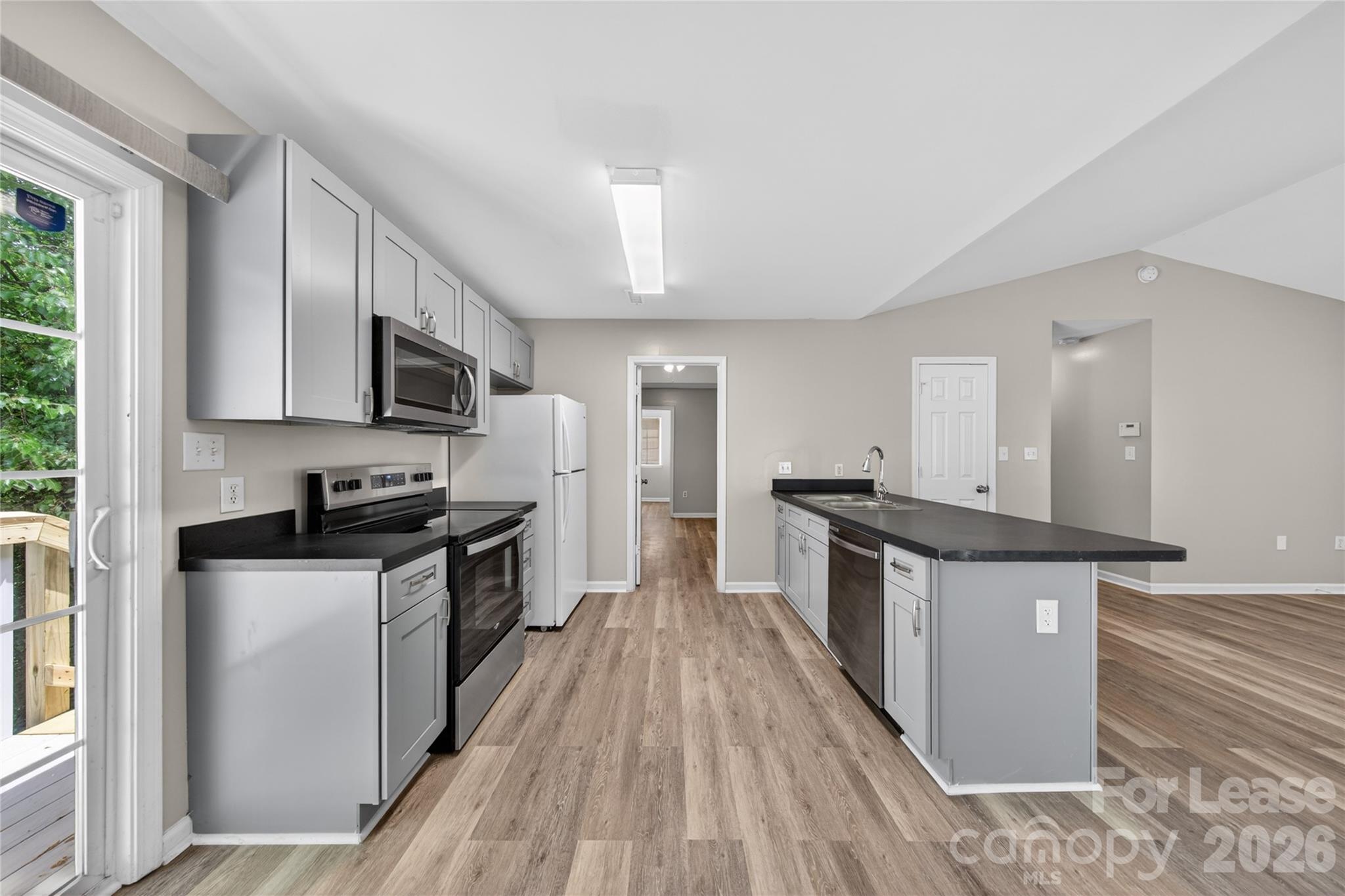 2332 Eargle Road Charlotte, NC 28269 - Photo 7 of 17