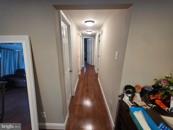 $369,995 | 238 Chelsea Avenue, Glenside, PA 19038