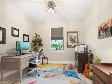 $995,000 | 7225 Wilton Drive North, Naples, FL 34109