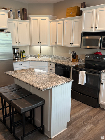 14797 South Chandlerpoint Way Draper, UT 84020 - Photo 10 of 33 Kitchen