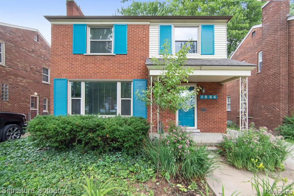 1964 Prestwick Road Grosse Pointe, MI 48236 - Photo 1 of 37