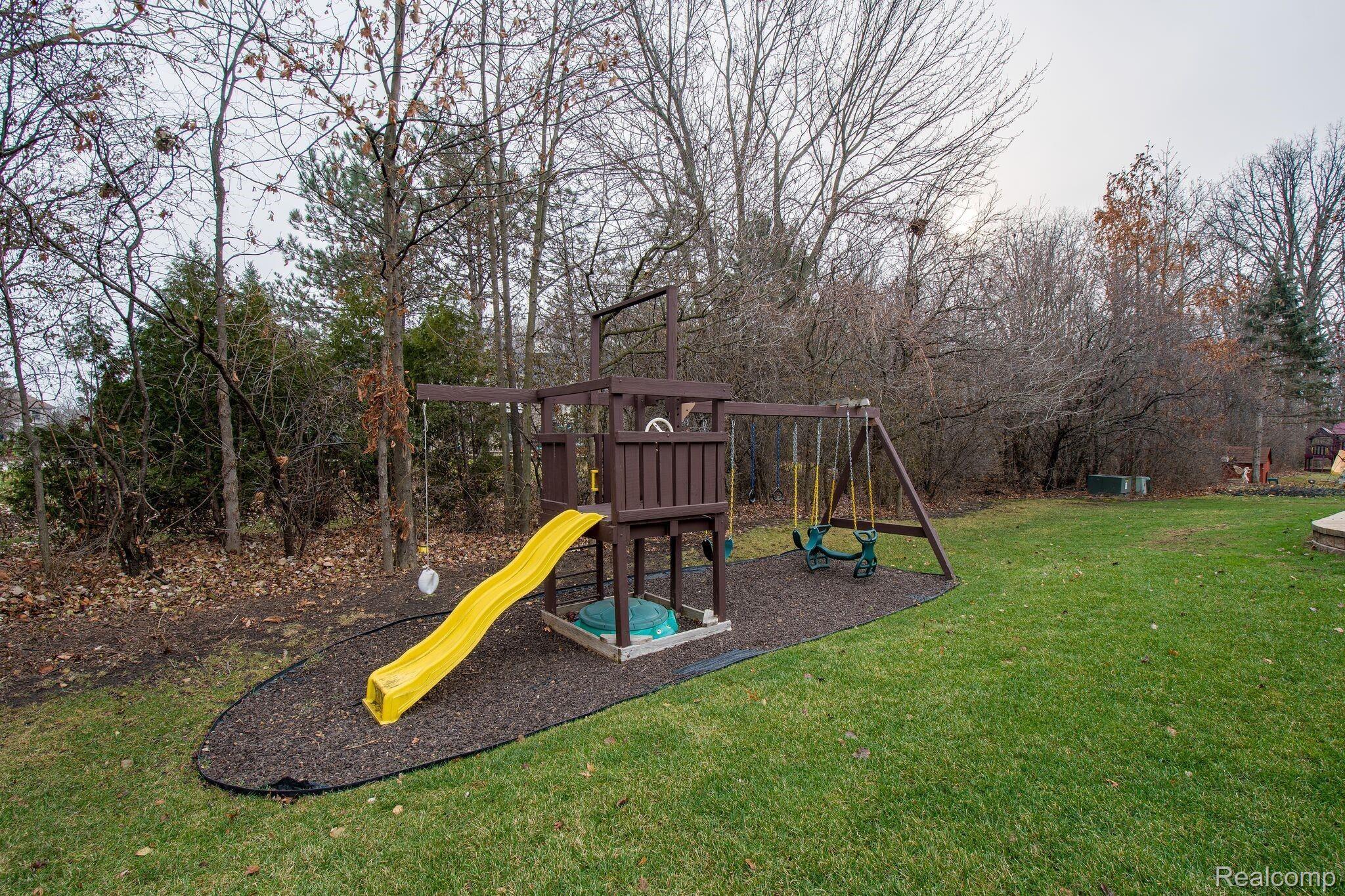 46475 Inverness Road Canton, MI 48188 - Photo 28 of 29 Vx__tX2o.jpeg