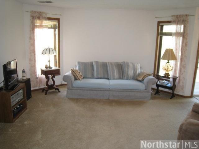 742 County Rd F West, Unit H Shoreview, MN 55126 - Photo 3 of 8