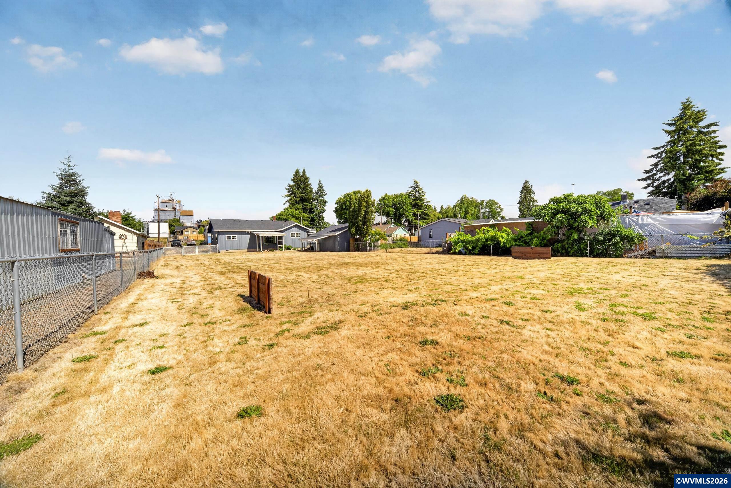 340 North 3rd Street Jefferson, OR 97352 - Photo 11 of 40