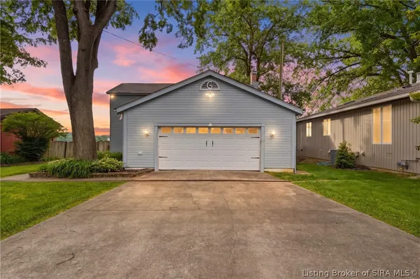 $490,000 | 34 Arctic Springs Road, Jeffersonville, IN 47130