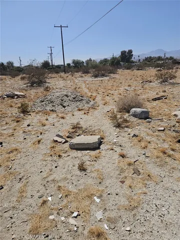 a view of a sky view