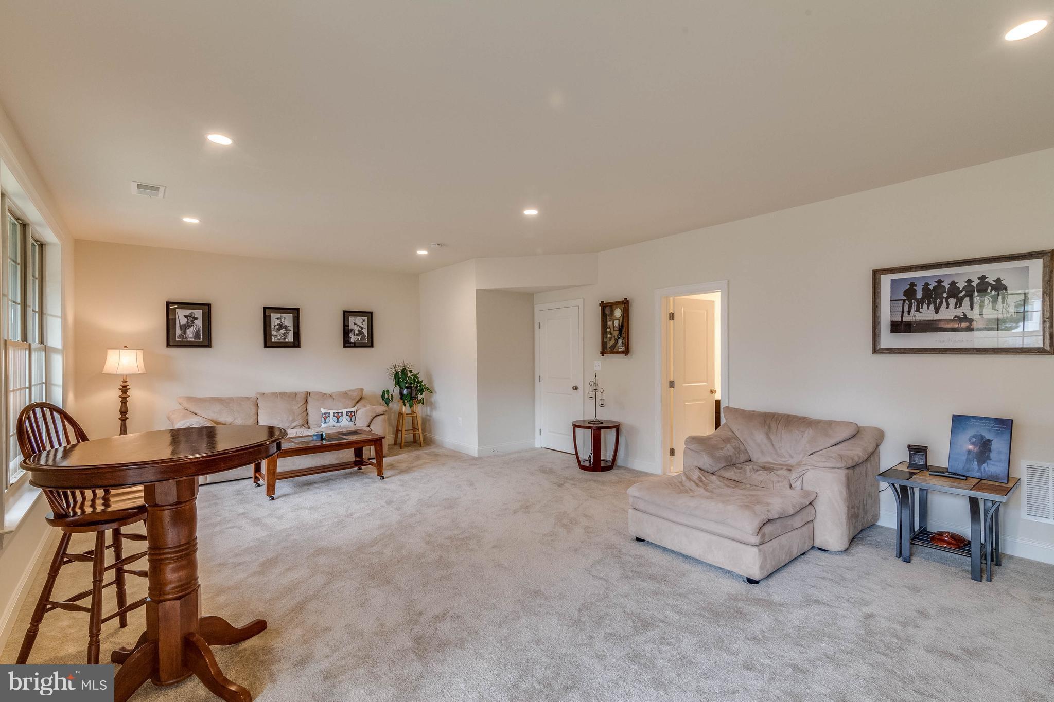 22563 Windsor Locks Square Ashburn, VA 20148 - Photo 25 of 30 Measures 21ft x 17Ft