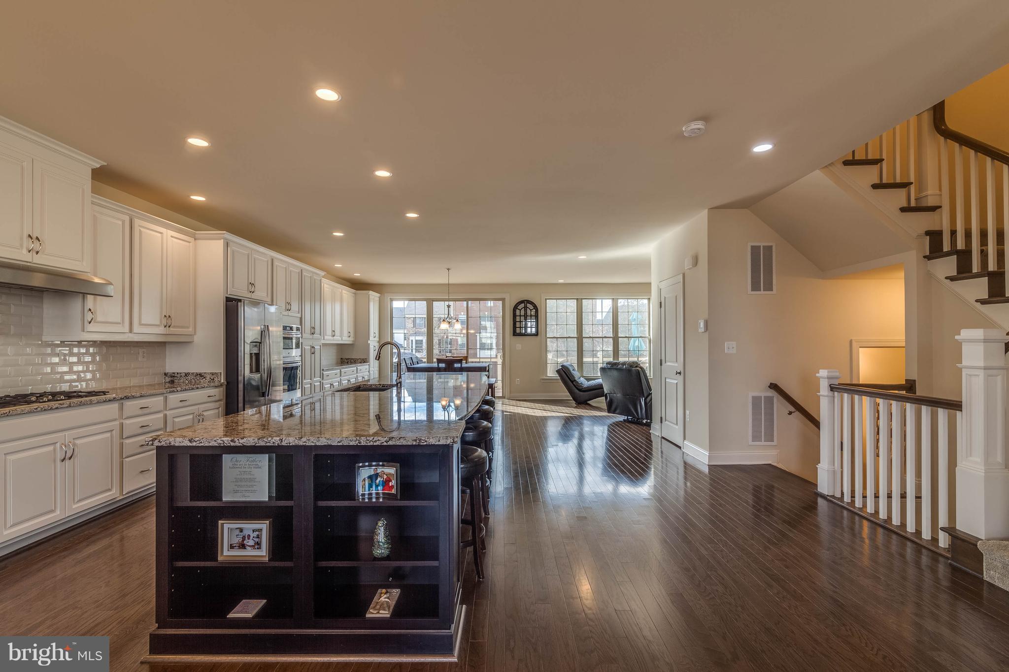 22563 Windsor Locks Square Ashburn, VA 20148 - Photo 6 of 30 Huge Gourmet Kitchen