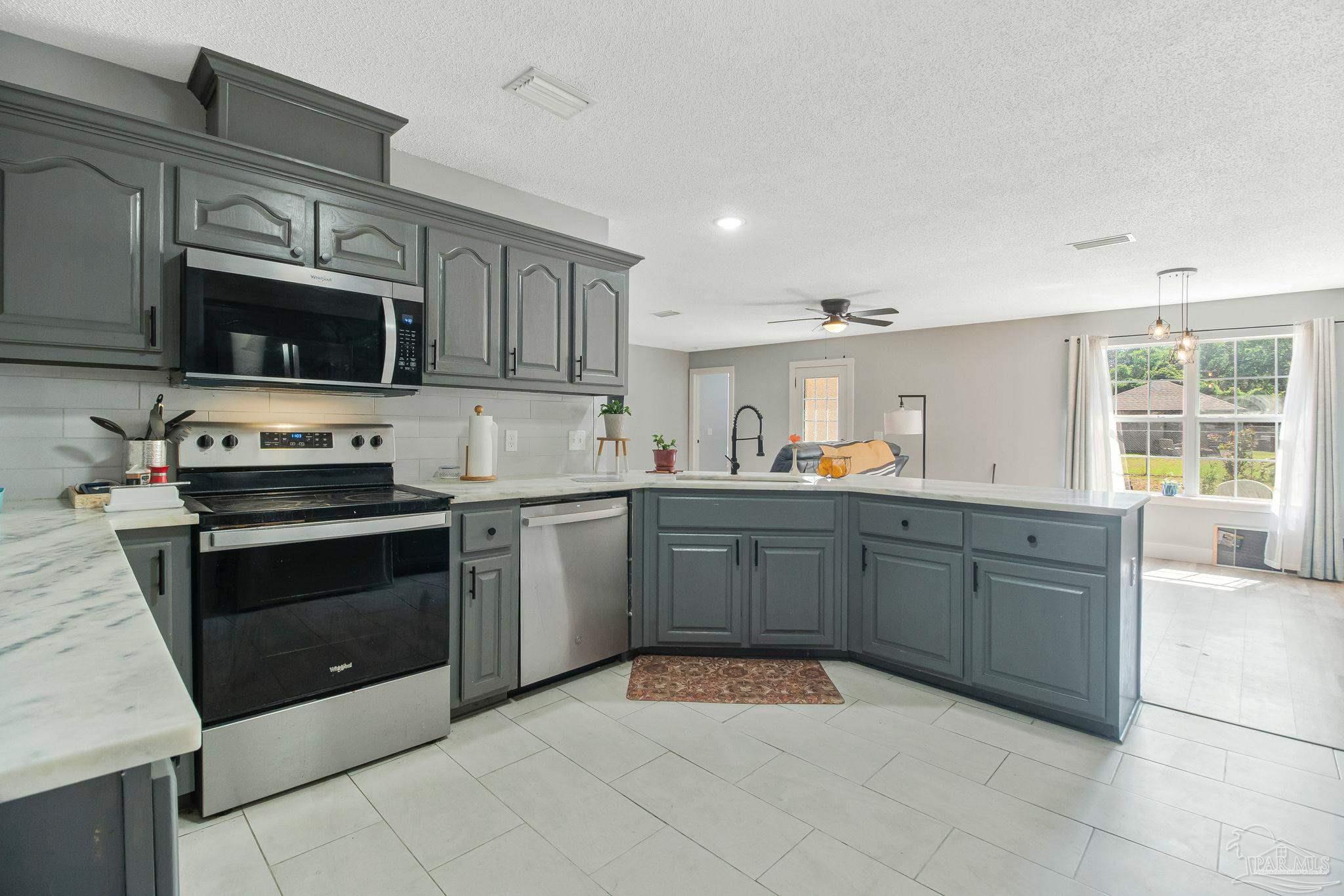 3972 Floridatown Road Pace, FL 32571 - Photo 5 of 63