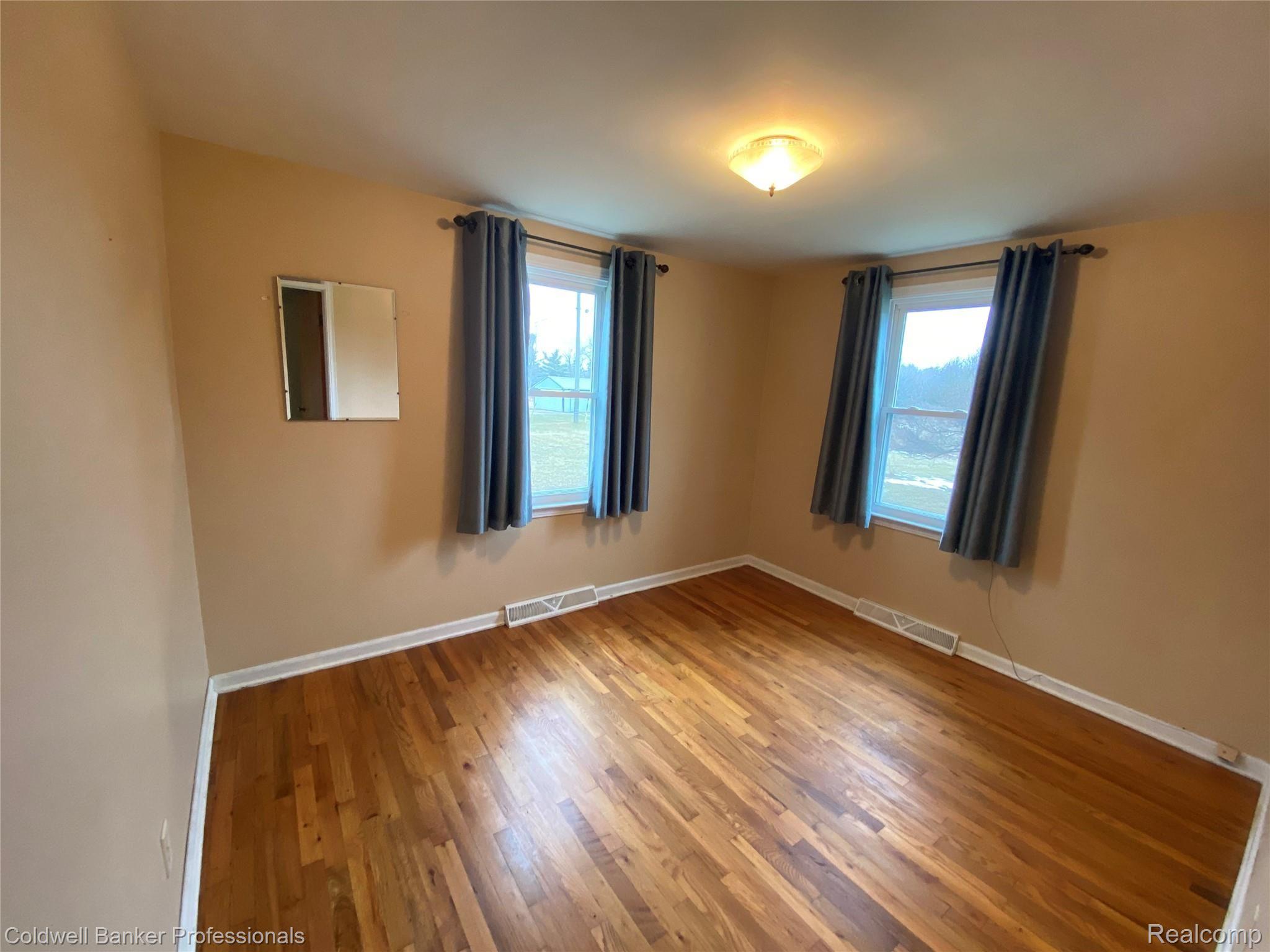 2329 Bowers Road Lapeer, MI 48446 - Photo 17 of 25 46CA1A35-9712-4B60-9349-716075711B3B.jpeg