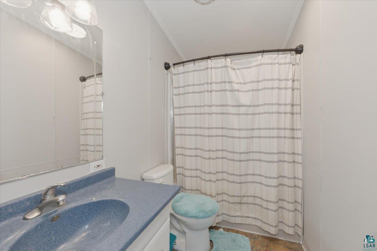 4612 Valley Brook Road Superior, WI 54880 - Photo 16 of 31