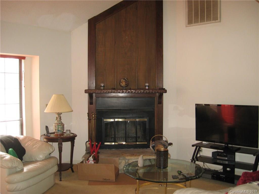 8224 Rittenhouse Circle Charlotte, NC 28270 - Photo 4 of 8