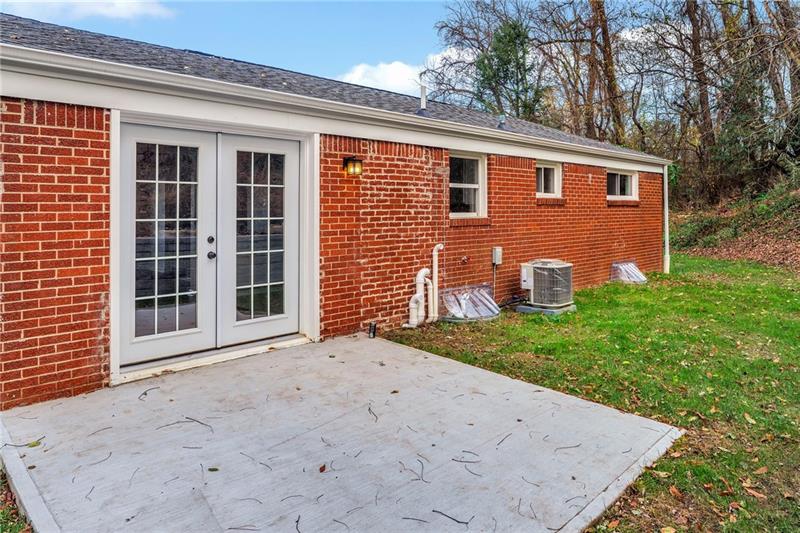 176 Walton Road Pittsburgh, PA 15236 - Photo 19 of 21 Gallery Image 19