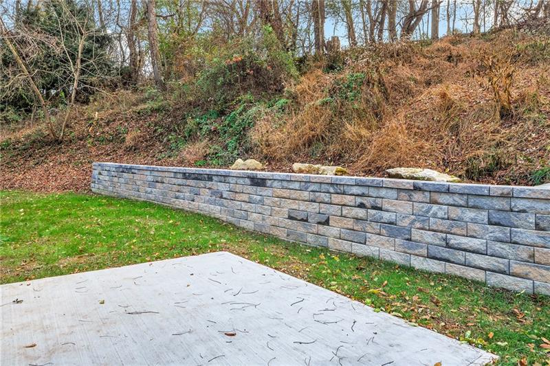 176 Walton Road Pittsburgh, PA 15236 - Photo 20 of 21 Gallery Image 20