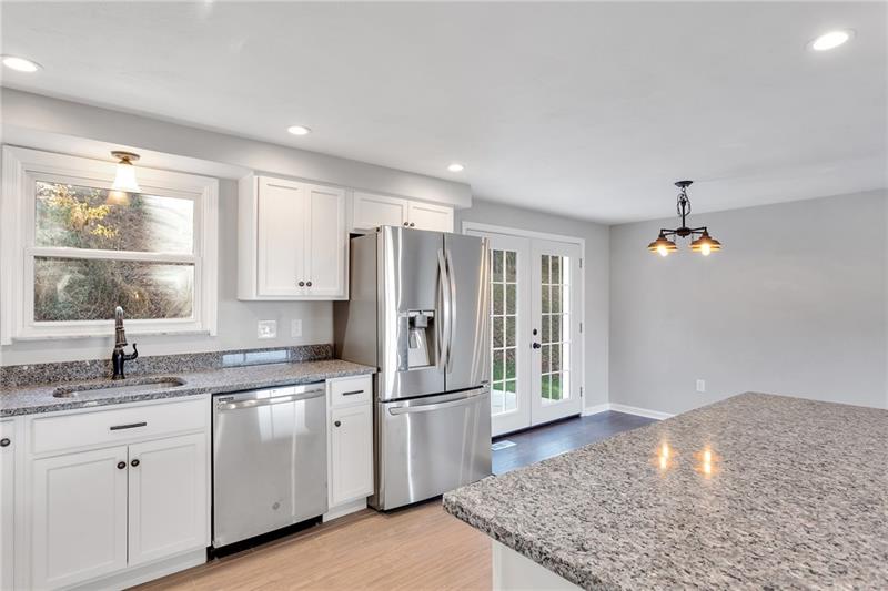 176 Walton Road Pittsburgh, PA 15236 - Photo 9 of 21 Gallery Image 9