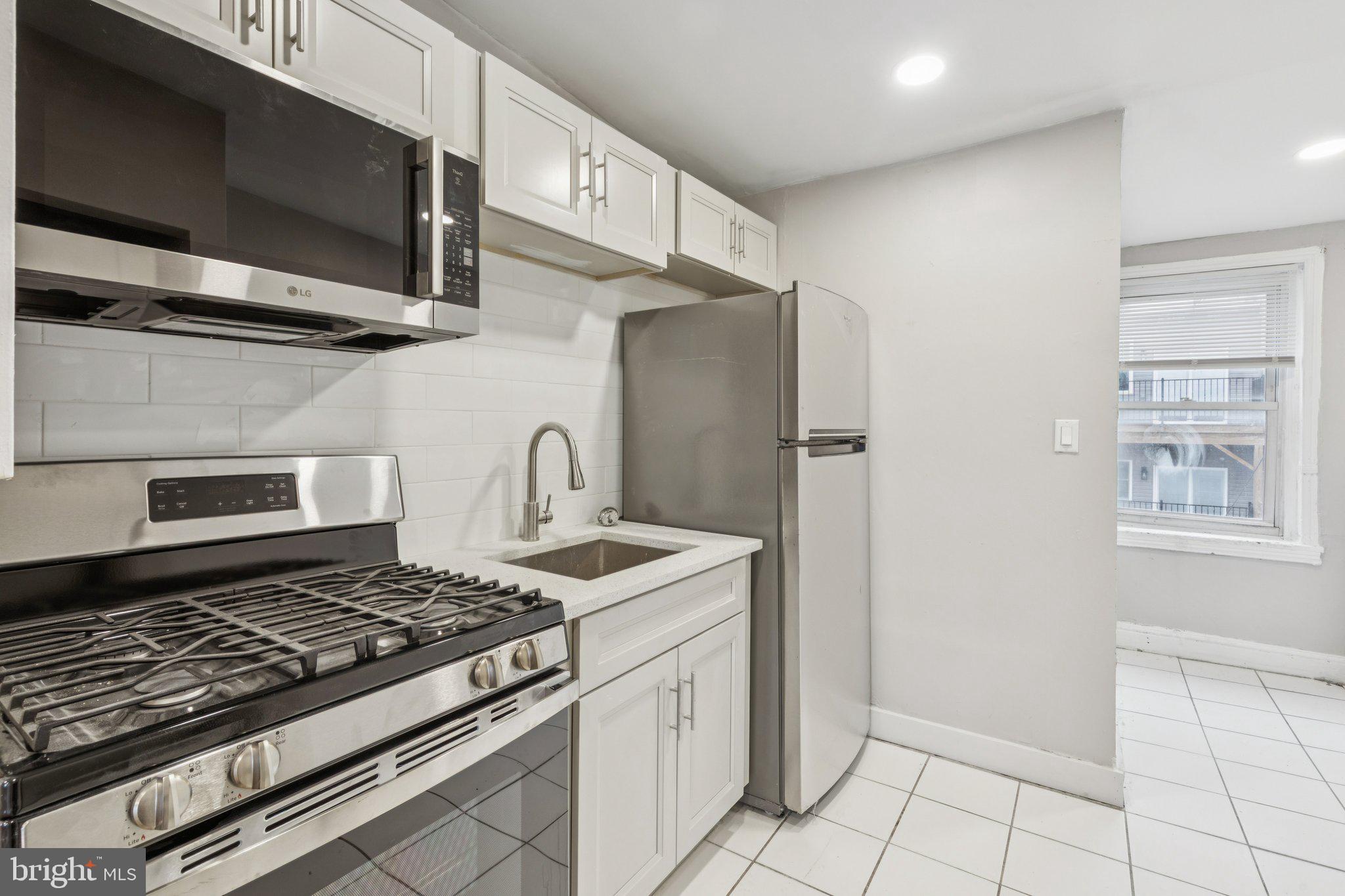 2131 Christian Street, Unit 3 Philadelphia, PA 19146 - Photo 5 of 10