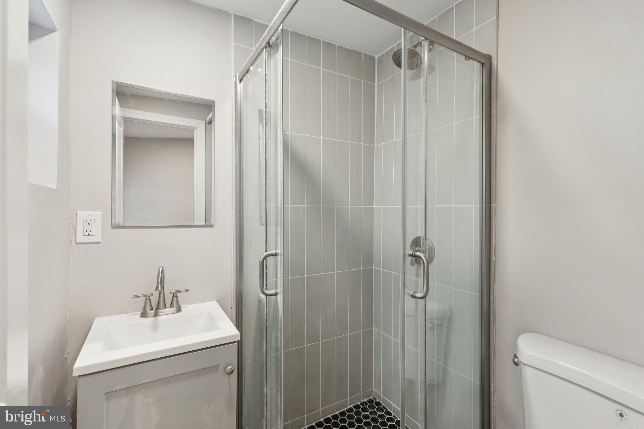 2131 Christian Street, Unit 3 Philadelphia, PA 19146 - Photo 9 of 10