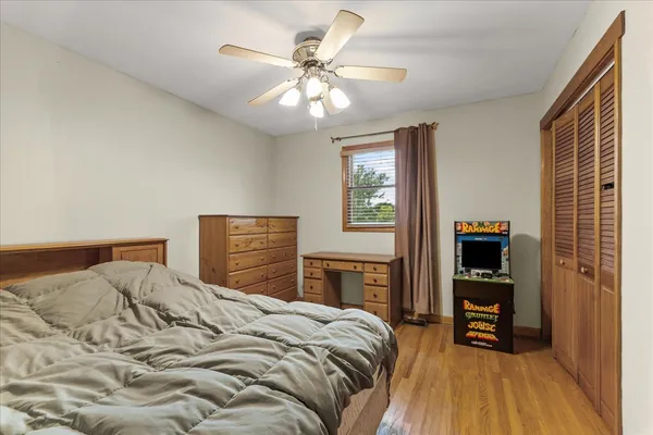 $359,900 | 704 Helene Street, Shorewood, IL 60404
