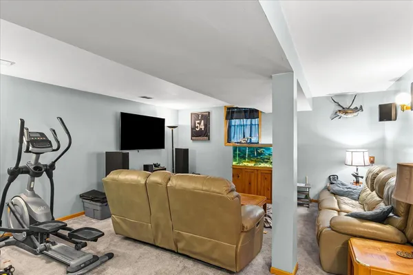 $359,900 | 704 Helene Street, Shorewood, IL 60404