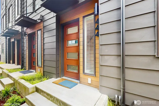 $1,190,000 | 444 13th Avenue, Seattle, WA 98122