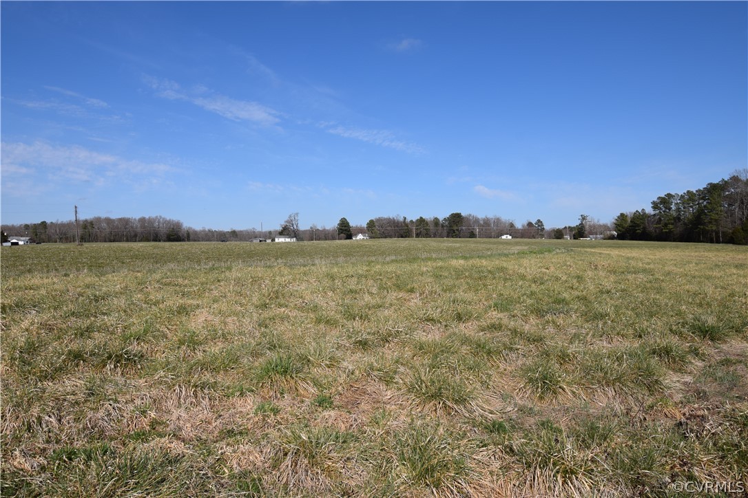 16600 Sandy Ford Road Chesterfield, VA 23838 - Photo 41 of 50 a view of an ocean and beach