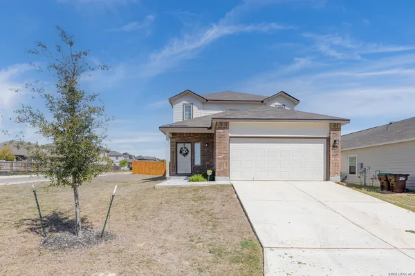 $2,050 | 186 Porcupine Lane, San Antonio, TX 78253