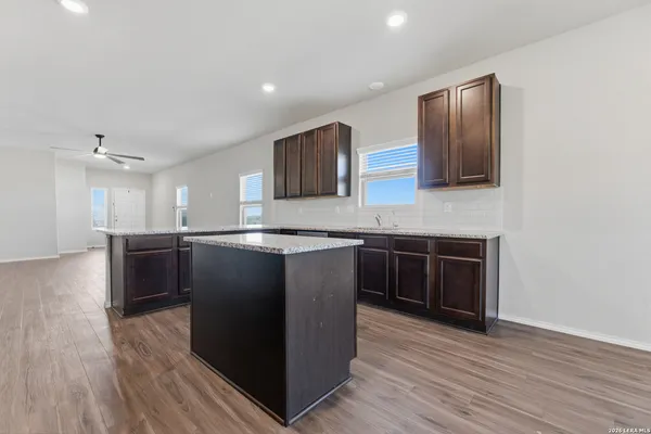 $2,050 | 186 Porcupine Lane, San Antonio, TX 78253