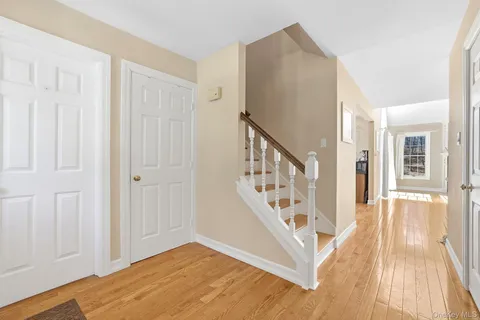 $719,000 | 1004 Kensington Way, Mount Kisco, NY 10549