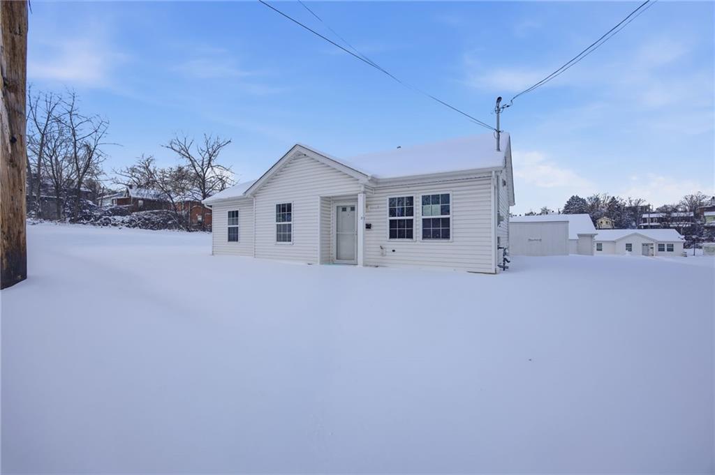 508 Fern Alley Duquesne, PA 15110 - Photo 2 of 18 a view of kitchen with a sink