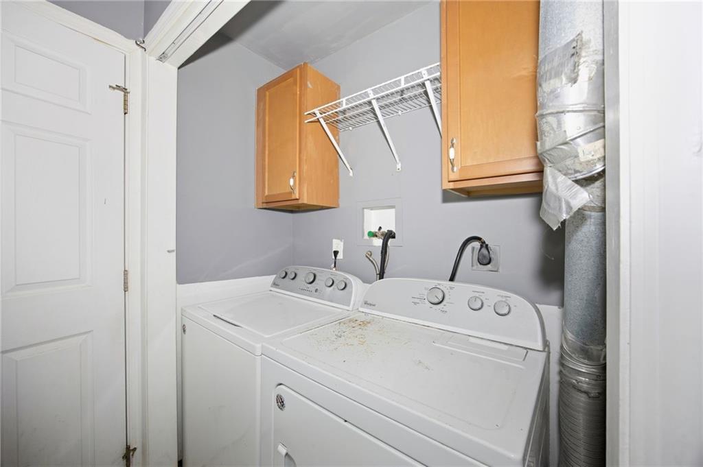 508 Fern Alley Duquesne, PA 15110 - Photo 9 of 18 a utility room with dryer and washer