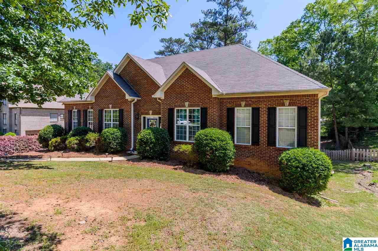 113 Silverleaf Drive Pelham, AL 35124 - Photo 2 of 45