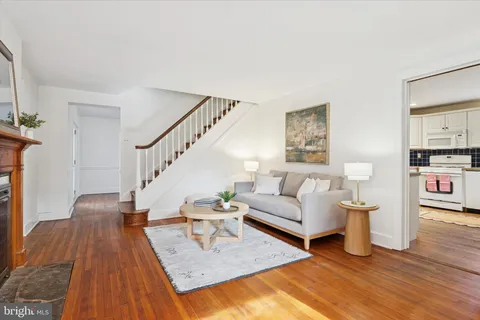 $775,000 | 25 Green Valley Road, Wallingford, PA 19086