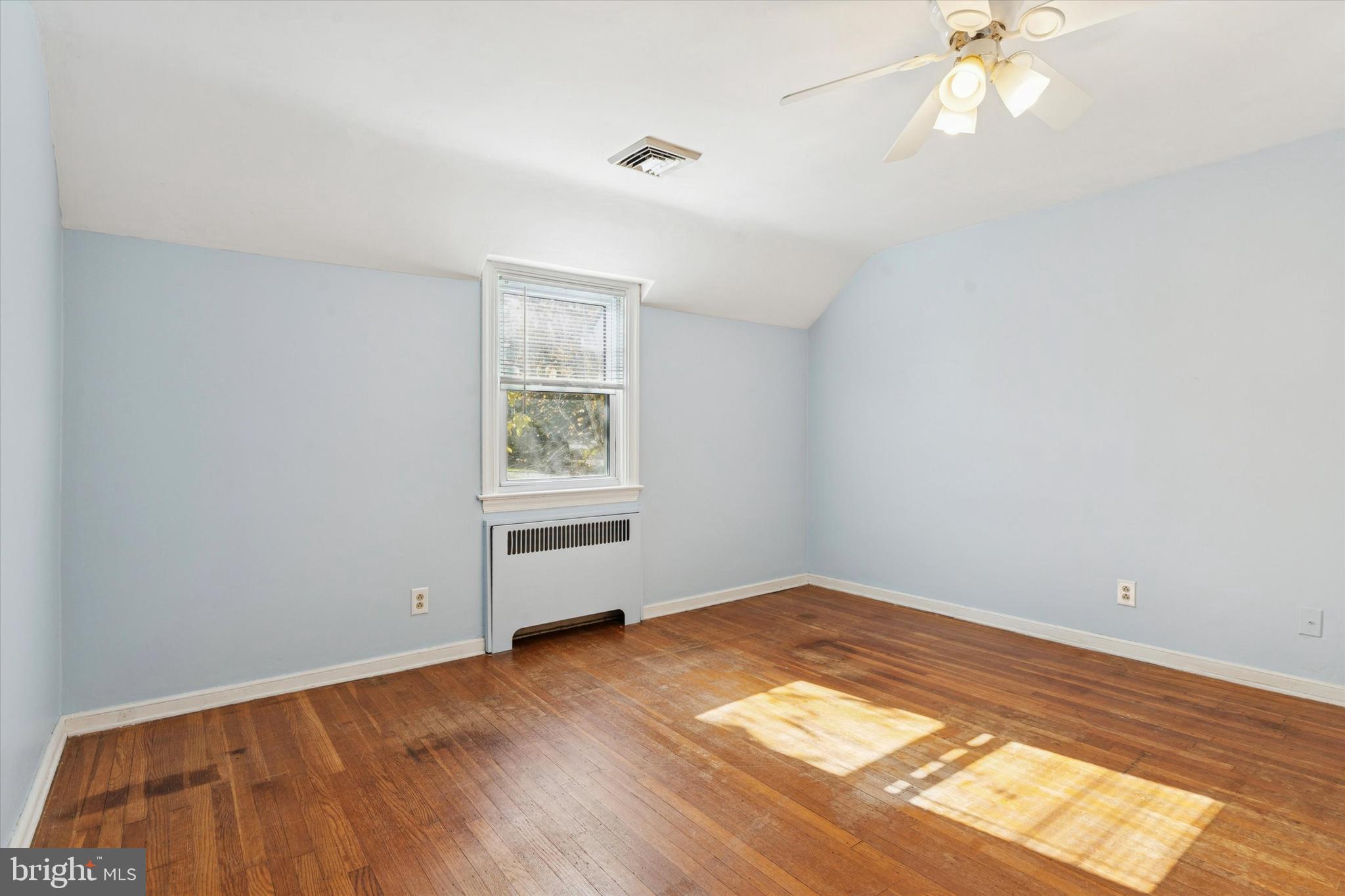 25 Green Valley Road Wallingford, PA 19086 - Photo 38 of 63 an empty room with a window