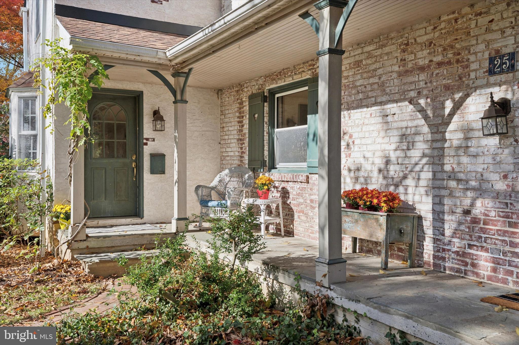 25 Green Valley Road Wallingford, PA 19086 - Photo 4 of 63 a front view of a house with a yard