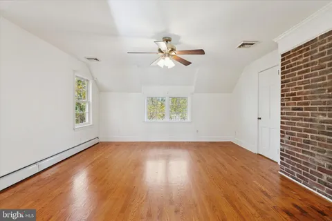 $775,000 | 25 Green Valley Road, Wallingford, PA 19086