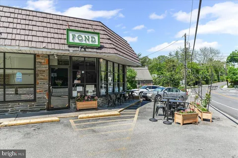 $775,000 | 25 Green Valley Road, Wallingford, PA 19086